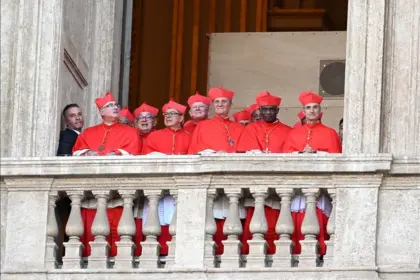 Papa Leone XIV: il primo americano scuote il Vaticano e i suoi schieramenti